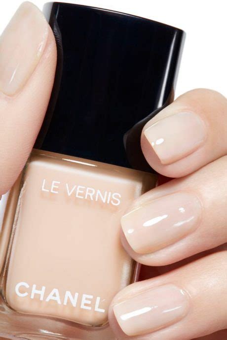 Vernis à Ongles de CHANEL : Toute la Collection 